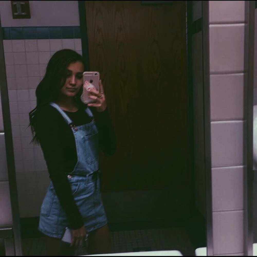 Overall light washed denim skirt